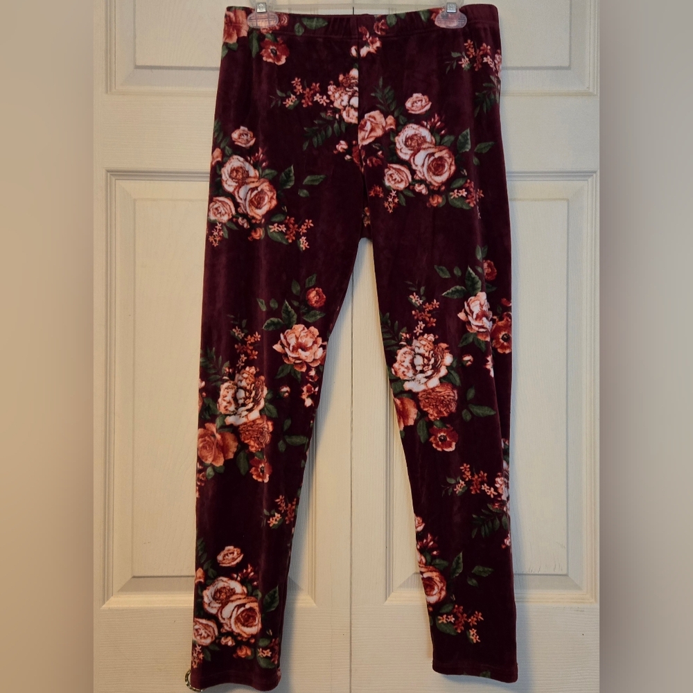 No Boundaries velvet floral leggings!